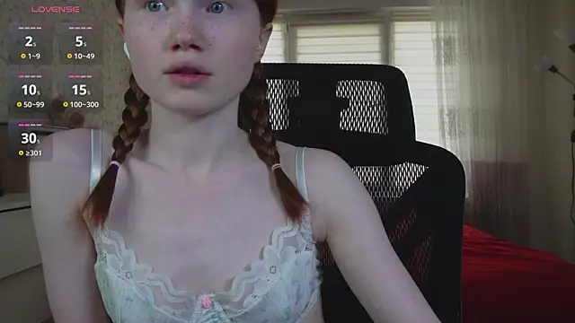 Snapshot of Nellie_baby chatting on June 23, 11:08 am Nellie baby online show from June 23, 11:08 am