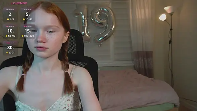 Snapshot of Nellie_baby chatting on June 27, 6:02 pm Nellie baby online show from June 27, 6:02 pm