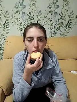 laparejaideal08 online show from April 10, 10:47 pm