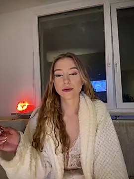 romyxxs online show from February 6, 8:01 pm