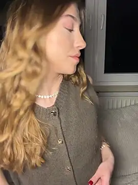 romyxxs online show from March 4, 9:32 pm