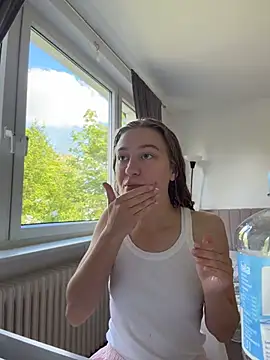 romyxxs online show from May 9, 9:58 am