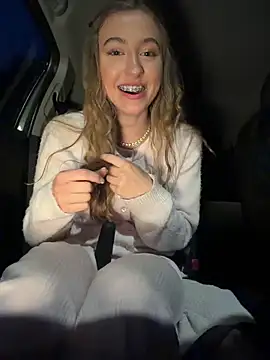 romyxxs online show from May 15, 8:16 pm