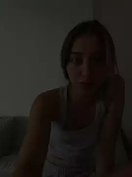 Snapshot of romyxxs chatting on June 30, 7:42 am romyxxs online show from June 30, 7:42 am