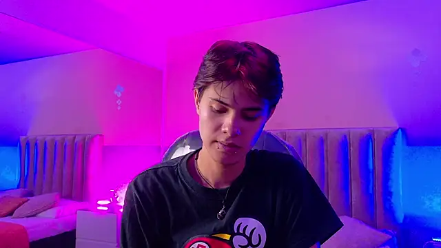 Derek Sinn online show from May 25, 7:42 pm