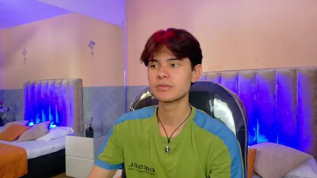 Derek Sinn online show from May 30, 8:17 pm