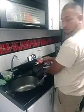 Snapshot of Roxan_King chatting on February 19, 11:34 pm Roxan King online show from February 19, 11:34 pm