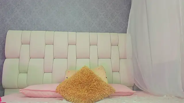 sophiaa10 online show from March 7, 7:22 pm