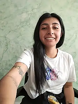 EmmaWilliamss4 online show from February 17, 2:57 pm