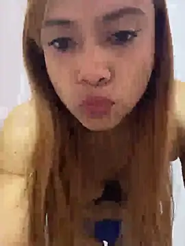 Snapshot of Samantha_rousse28 chatting on February 13, 2:24 pm Samantha rousse28 online show from February 13, 2:24 pm