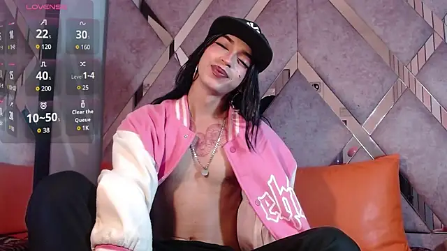 MeghanQueen   online show from February 24, 6:00 am