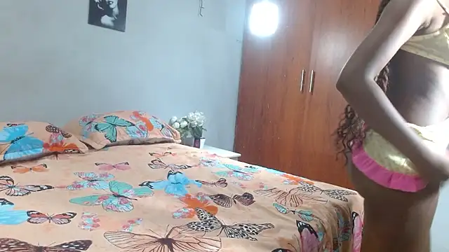 arianna rossi11 online show from February 4, 12:00 pm