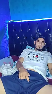 junior men22 online show from February 7, 12:20 pm