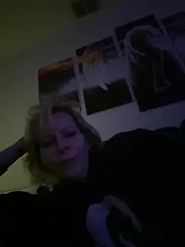 Snapshot of FireAfterDark chatting on February 6, 6:29 am FireAfterDark online show from February 6, 6:29 am