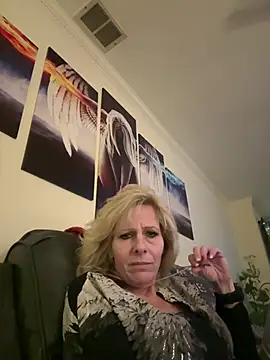 Snapshot of FireAfterDark chatting on February 7, 6:39 am FireAfterDark online show from February 7, 6:39 am