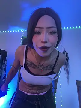 Snapshot of suky_pou chatting on February 11, 4:01 pm suky pou online show from February 11, 4:01 pm