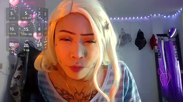 Snapshot of suky_pou chatting on February 18, 5:31 pm suky pou online show from February 18, 5:31 pm