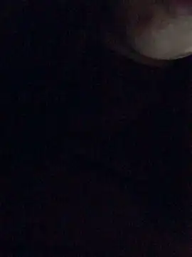 Snapshot of honeyyy110 chatting on February 7, 12:42 pm honeyyy110 online show from February 7, 12:42 pm