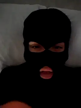 Snapshot of franc_300 chatting on April 13, 12:49 am franc 300 online show from April 13, 12:49 am