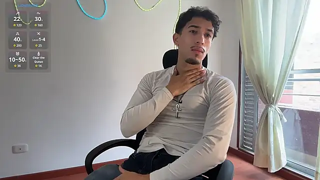 Snapshot of rafael_stone11 chatting on February 7, 6:55 pm rafael stone11 online show from February 7, 6:55 pm