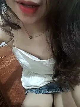 Snapshot of NinaKey chatting on March 1, 5:59 pm NinaKey online show from March 1, 5:59 pm