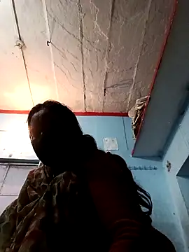 Snapshot of Raamdevi158 chatting on February 13, 4:19 am Raamdevi158 online show from February 13, 4:19 am