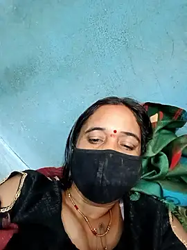 Snapshot of Raamdevi158 chatting on February 13, 9:33 pm Raamdevi158 online show from February 13, 9:33 pm