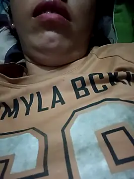 Snapshot of hot-luna- chatting on May 4, 10:17 pm hot-luna- online show from May 4, 10:17 pm