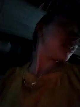 Snapshot of Bella-222 chatting on February 24, 11:08 am Bella-222 online show from February 24, 11:08 am