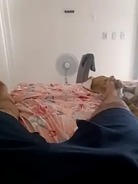 Snapshot of TropBig chatting on February 11, 10:42 am TropBig online show from February 11, 10:42 am