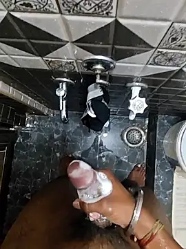 Snapshot of telugucoupless143 chatting on April 1, 9:21 am telugucoupless143 online show from April 1, 9:21 am