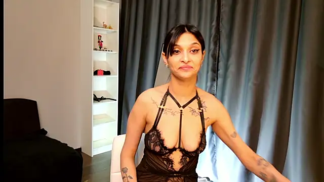 Snapshot of Eva_Sterling_ chatting on February 5, 5:06 pm Eva Sterling online show from February 5, 5:06 pm