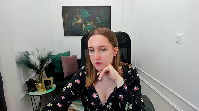 Snapshot of CaseyTerini chatting on February 7, 4:38 am CaseyTerini online show from February 7, 4:38 am