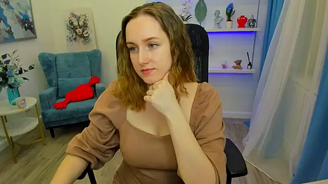 Snapshot of CaseyTerini chatting on February 17, 3:36 am CaseyTerini online show from February 17, 3:36 am