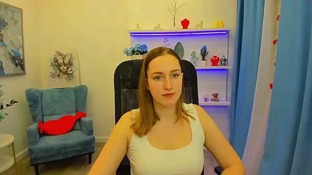 Snapshot of CaseyTerini chatting on February 20, 3:58 am CaseyTerini online show from February 20, 3:58 am