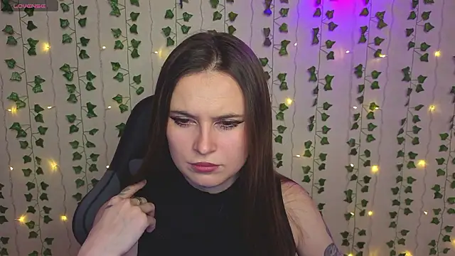 Snapshot of AliceIMonta chatting on February 16, 6:04 pm AliceIMonta online show from February 16, 6:04 pm