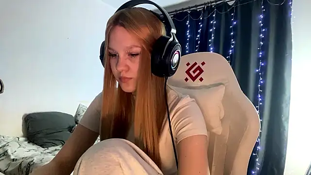 axin burnell online show from March 13, 5:30 pm