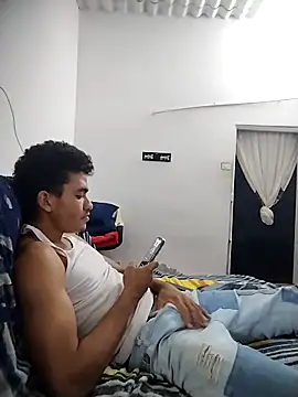 Snapshot of NikoHot_anatole chatting on March 1, 3:08 am NikoHot anatole online show from March 1, 3:08 am