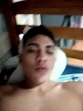 Snapshot of NikoHot_anatole chatting on May 1, 2:38 am NikoHot anatole online show from May 1, 2:38 am