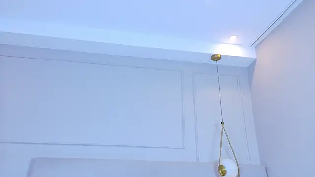 JosselynBrown online show from April 4, 11:40 am