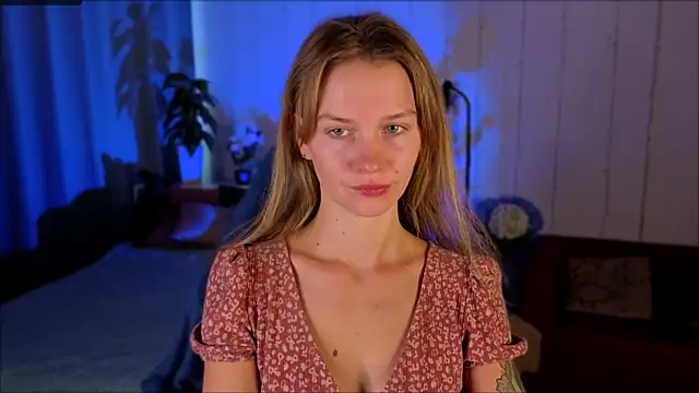 Snapshot of Crystal_Kris chatting on February 22, 1:31 pm Crystal Kris online show from February 22, 1:31 pm