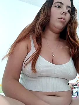 Snapshot of lyss_muller chatting on February 11, 6:46 pm lyss muller online show from February 11, 6:46 pm