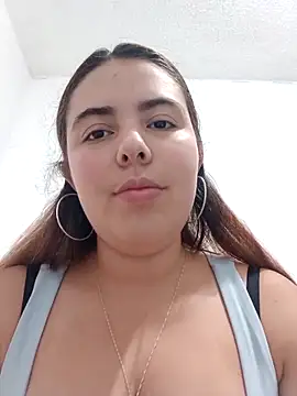 Snapshot of lyss_muller chatting on February 25, 7:45 pm lyss muller online show from February 25, 7:45 pm