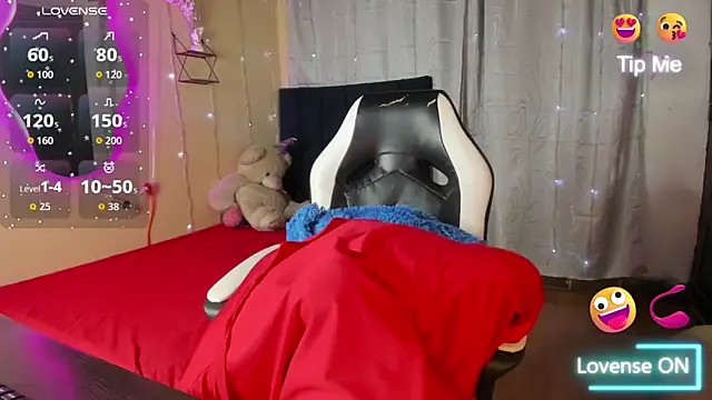 Snapshot of SamiraAwada chatting on February 20, 6:41 pm SamiraAwada online show from February 20, 6:41 pm