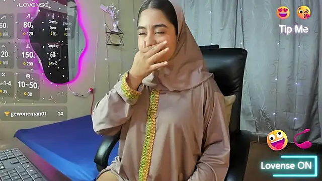 SamiraAwada online show from March 12, 6:47 pm