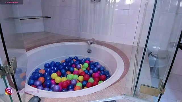 naomi amoretti online show from March 11, 4:57 pm