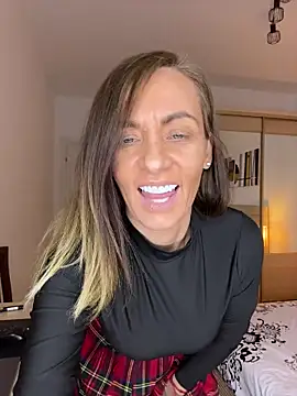 DivineAmely online show from March 13, 5:08 pm