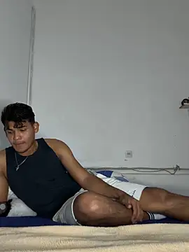 Snapshot of DavShi chatting on February 15, 11:01 pm DavShi online show from February 15, 11:01 pm