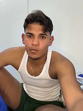 Snapshot of DavShi chatting on February 21, 8:10 pm DavShi online show from February 21, 8:10 pm