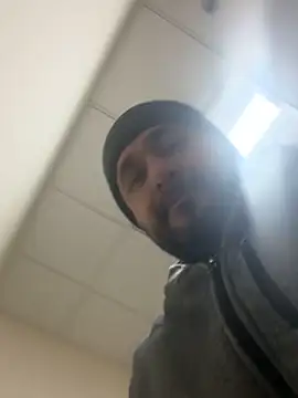 Snapshot of yolanda339 chatting on February 25, 12:04 pm yolanda339 online show from February 25, 12:04 pm